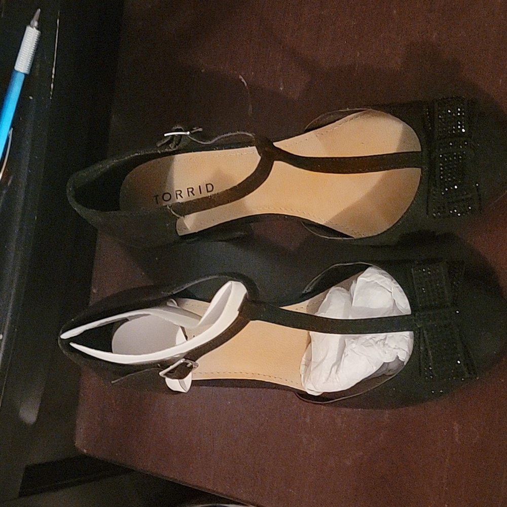 Torrid T strap Mary Jane heels